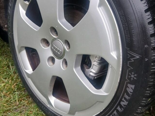 Чорний Ауді А4, об'ємом двигуна 1.9 л та пробігом 360 тис. км за 1999 $, фото 17 на Automoto.ua