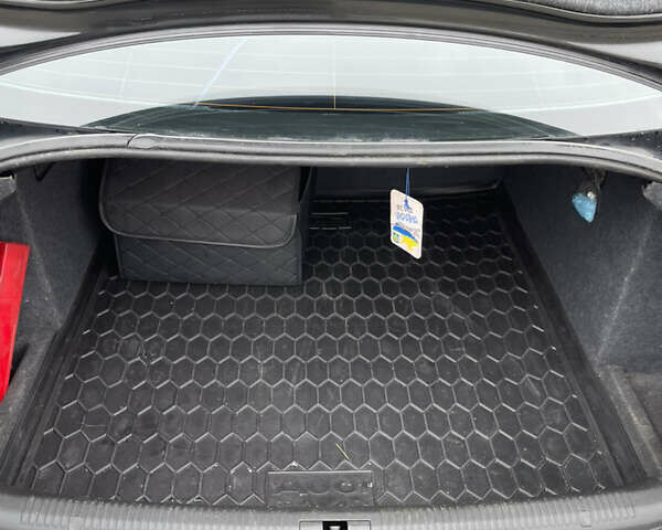 Чорний Ауді А4, об'ємом двигуна 3 л та пробігом 237 тис. км за 5000 $, фото 53 на Automoto.ua