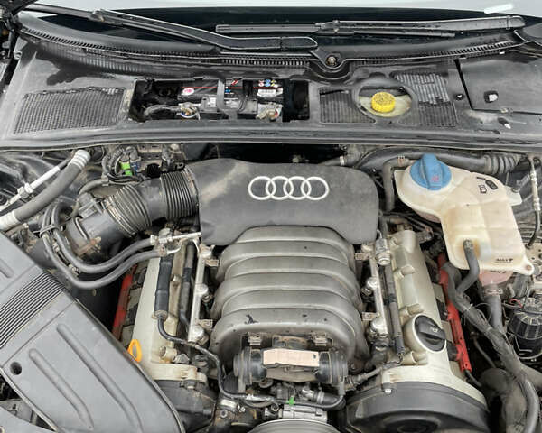 Чорний Ауді А4, об'ємом двигуна 3 л та пробігом 237 тис. км за 5000 $, фото 56 на Automoto.ua