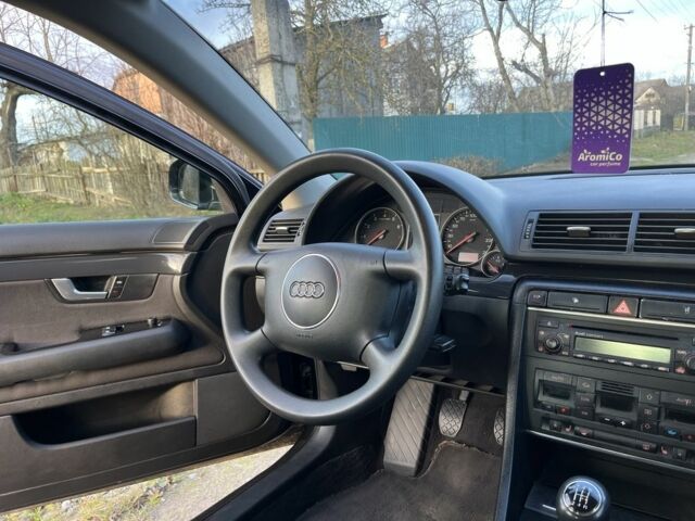 Чорний Ауді А4, об'ємом двигуна 1.6 л та пробігом 216 тис. км за 5000 $, фото 14 на Automoto.ua