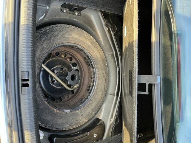 Чорний Ауді А4, об'ємом двигуна 1.6 л та пробігом 216 тис. км за 5000 $, фото 8 на Automoto.ua