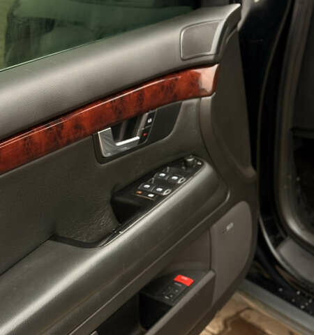 Чорний Ауді А4, об'ємом двигуна 3 л та пробігом 237 тис. км за 5000 $, фото 43 на Automoto.ua