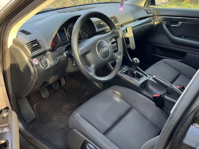 Чорний Ауді А4, об'ємом двигуна 1.6 л та пробігом 216 тис. км за 5000 $, фото 9 на Automoto.ua