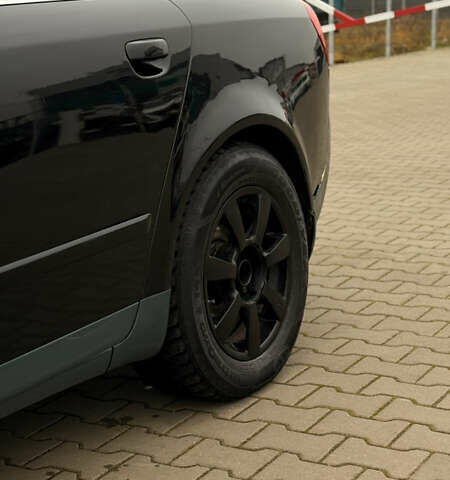 Чорний Ауді А4, об'ємом двигуна 3 л та пробігом 237 тис. км за 5000 $, фото 2 на Automoto.ua