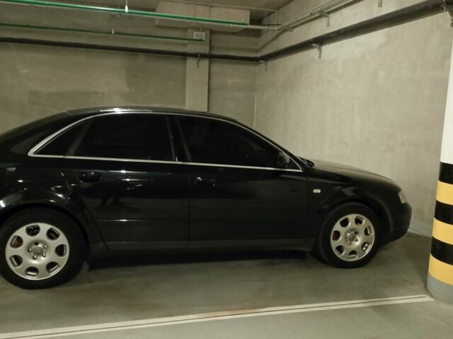 Чорний Ауді А4, об'ємом двигуна 1.8 л та пробігом 255 тис. км за 5600 $, фото 1 на Automoto.ua