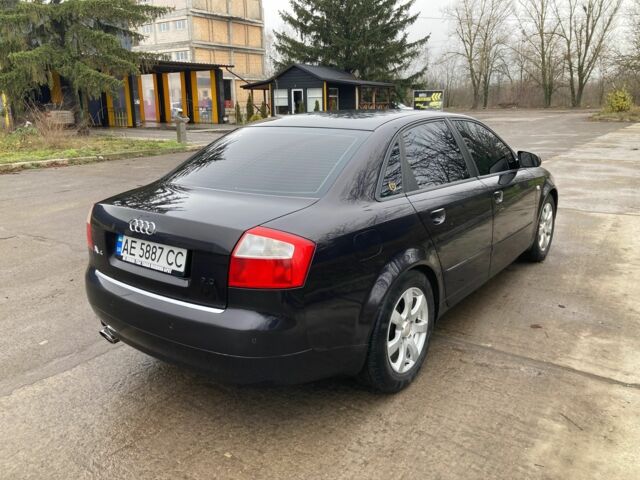 Черный Ауди А4, объемом двигателя 2 л и пробегом 216 тыс. км за 4500 $, фото 5 на Automoto.ua