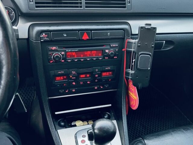 Черный Ауди А4, объемом двигателя 2.4 л и пробегом 250 тыс. км за 1450 $, фото 7 на Automoto.ua