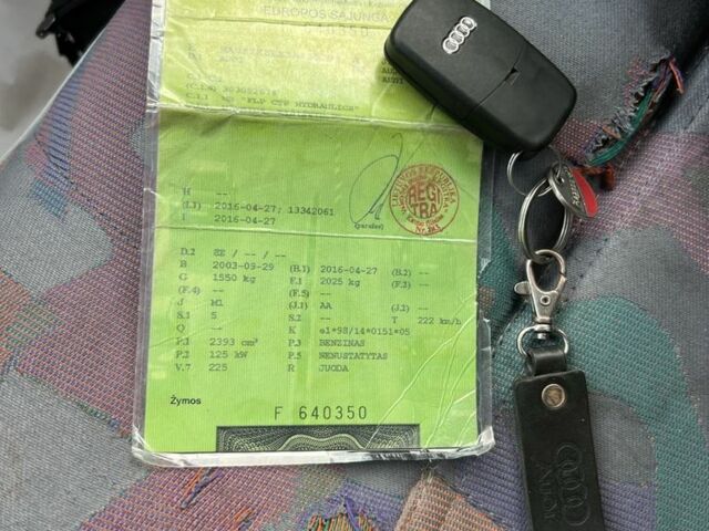 Черный Ауди А4, объемом двигателя 2.4 л и пробегом 250 тыс. км за 1450 $, фото 21 на Automoto.ua