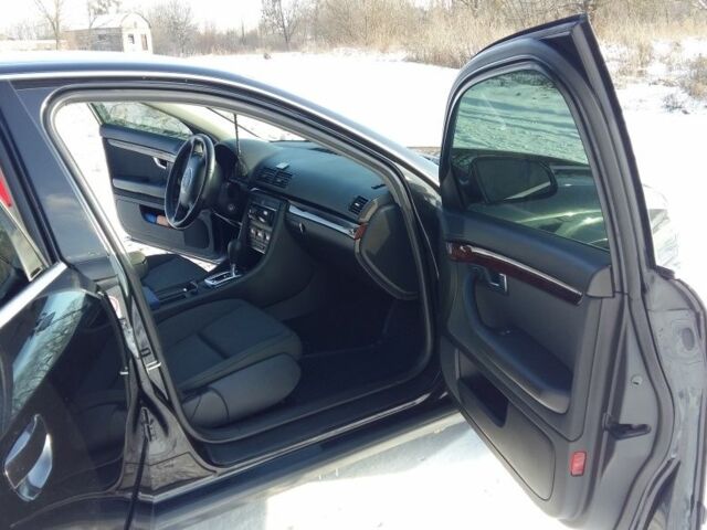 Чорний Ауді А4, об'ємом двигуна 1.8 л та пробігом 255 тис. км за 5600 $, фото 2 на Automoto.ua