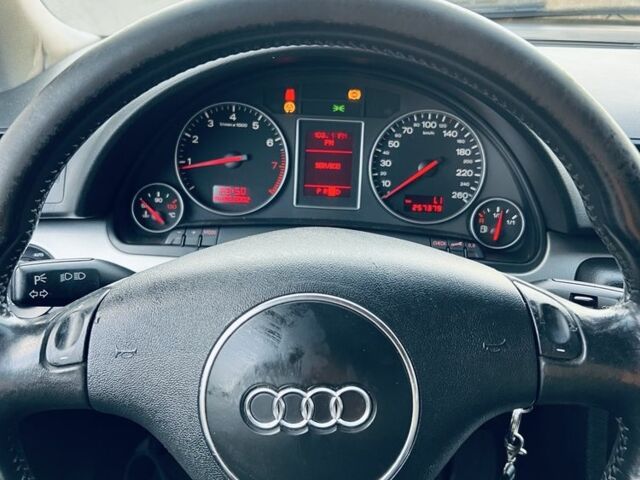 Черный Ауди А4, объемом двигателя 2.4 л и пробегом 250 тыс. км за 1450 $, фото 11 на Automoto.ua