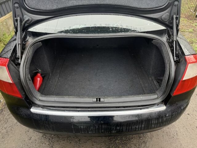 Черный Ауди А4, объемом двигателя 1.9 л и пробегом 300 тыс. км за 2350 $, фото 7 на Automoto.ua