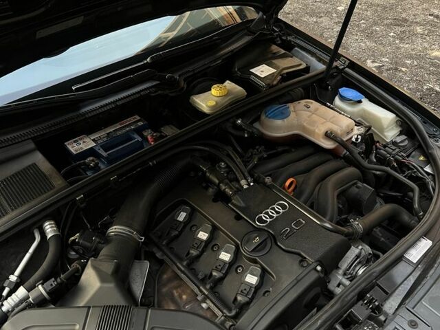 Черный Ауди А4, объемом двигателя 2 л и пробегом 245 тыс. км за 7250 $, фото 6 на Automoto.ua