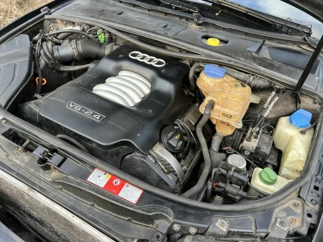 Черный Ауди А4, объемом двигателя 2.4 л и пробегом 250 тыс. км за 1450 $, фото 15 на Automoto.ua