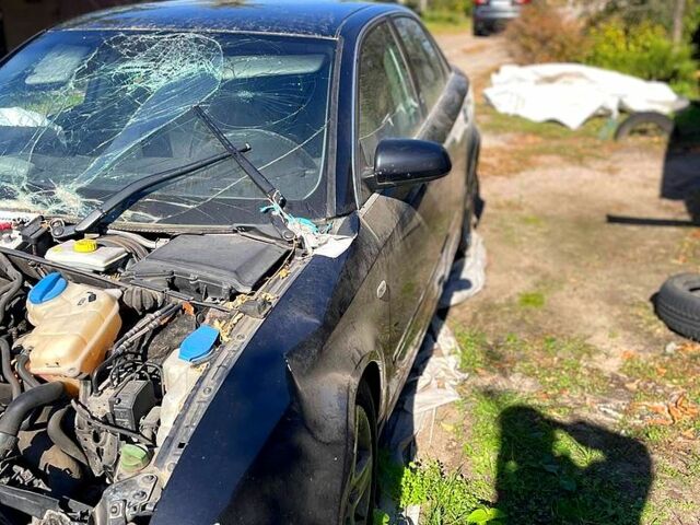 Черный Ауди А4, объемом двигателя 1.9 л и пробегом 290 тыс. км за 2000 $, фото 7 на Automoto.ua