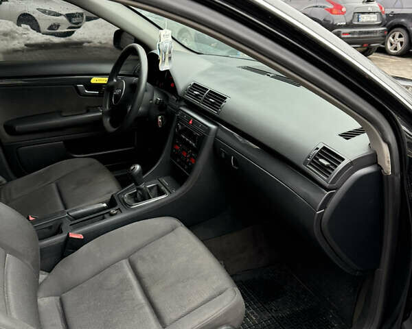 Черный Ауди А4, объемом двигателя 1.6 л и пробегом 300 тыс. км за 4300 $, фото 5 на Automoto.ua