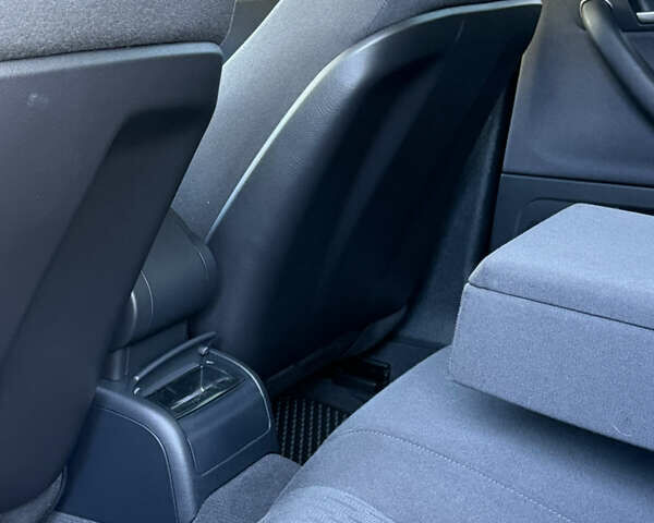 Черный Ауди А4, объемом двигателя 2 л и пробегом 173 тыс. км за 9000 $, фото 23 на Automoto.ua