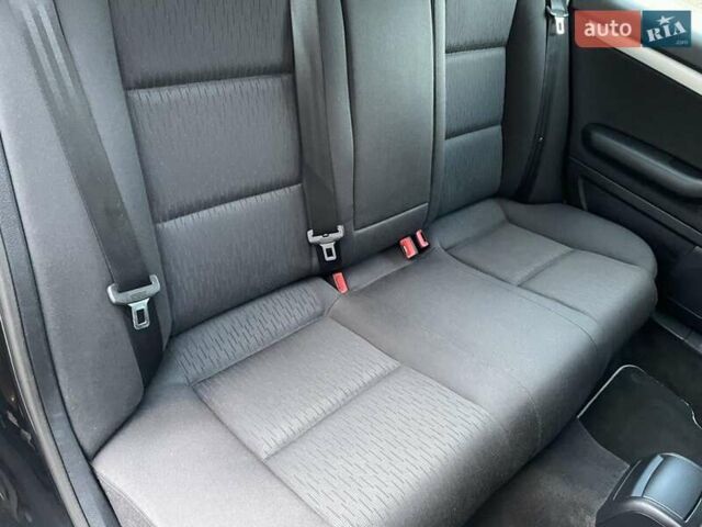 Чорний Ауді А4, об'ємом двигуна 2 л та пробігом 263 тис. км за 7650 $, фото 58 на Automoto.ua