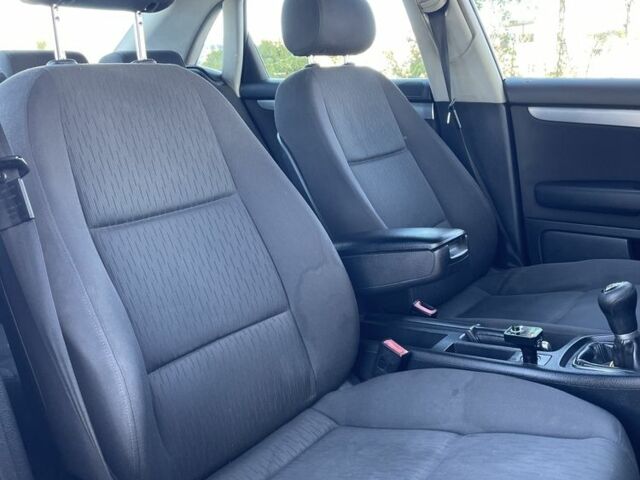 Ауди А4 2005 в Тульчине на Automoto.ua Черный Ауди А4, объемом двигателя 2 л и пробегом 300 тыс. км за 2699 $, фото 14 на Automoto.ua