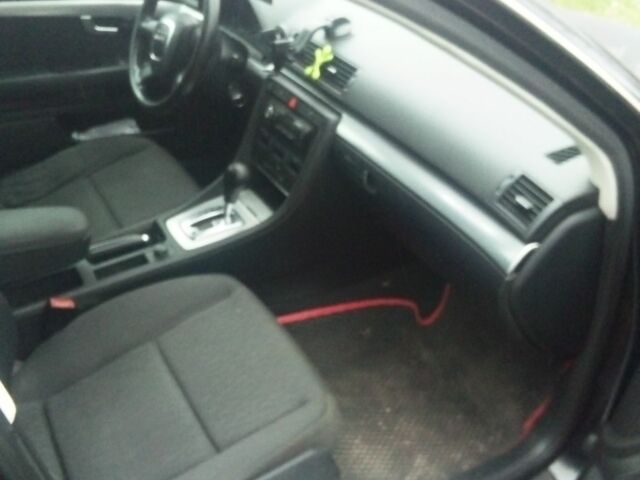 Чорний Ауді А4, об'ємом двигуна 2 л та пробігом 400 тис. км за 3000 $, фото 2 на Automoto.ua