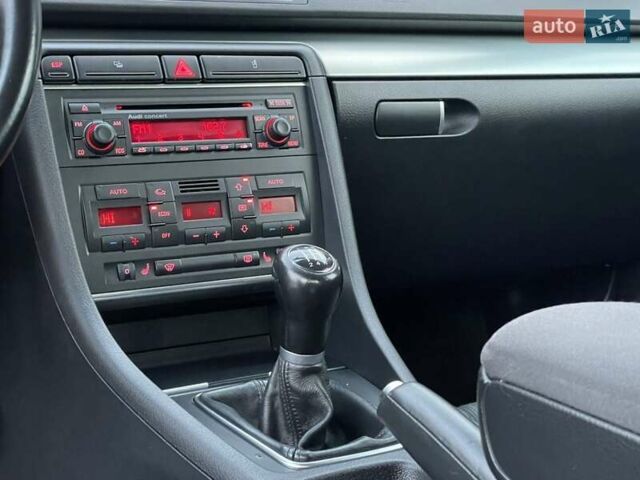 Чорний Ауді А4, об'ємом двигуна 2 л та пробігом 263 тис. км за 7650 $, фото 41 на Automoto.ua