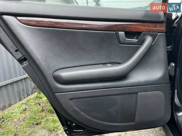 Черный Ауди А4, объемом двигателя 2.5 л и пробегом 300 тыс. км за 6000 $, фото 6 на Automoto.ua