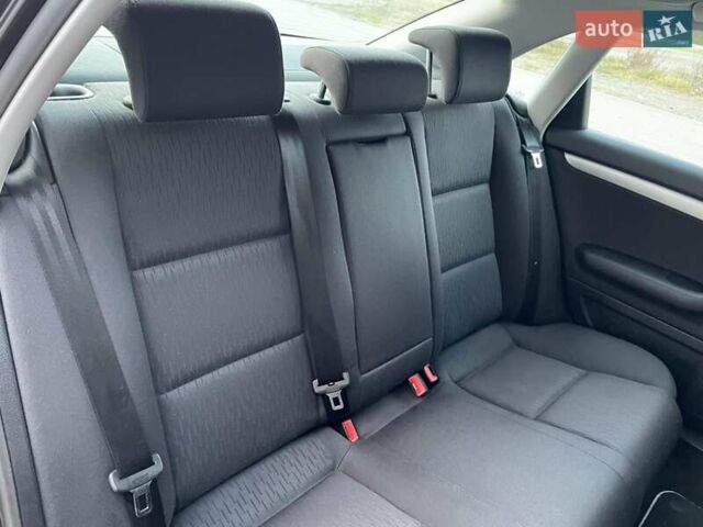 Чорний Ауді А4, об'ємом двигуна 2 л та пробігом 263 тис. км за 7650 $, фото 66 на Automoto.ua