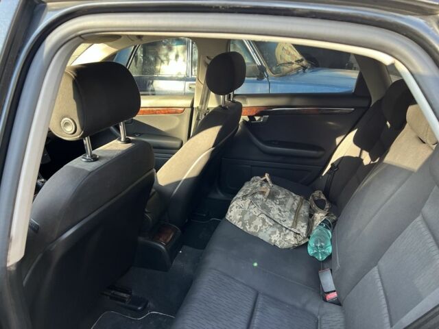 Чорний Ауді А4, об'ємом двигуна 2.5 л та пробігом 394 тис. км за 3500 $, фото 4 на Automoto.ua