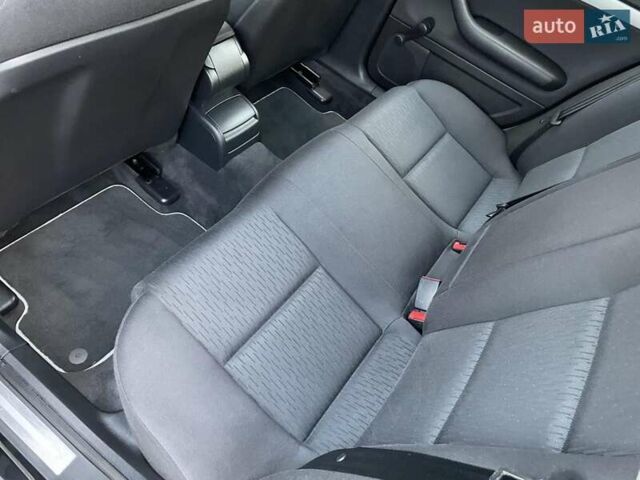Чорний Ауді А4, об'ємом двигуна 2 л та пробігом 263 тис. км за 7650 $, фото 67 на Automoto.ua