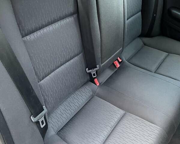 Чорний Ауді А4, об'ємом двигуна 2 л та пробігом 263 тис. км за 7650 $, фото 53 на Automoto.ua