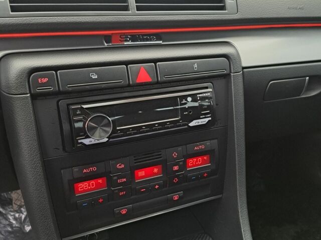 Чорний Ауді А4, об'ємом двигуна 2 л та пробігом 280 тис. км за 7400 $, фото 6 на Automoto.ua