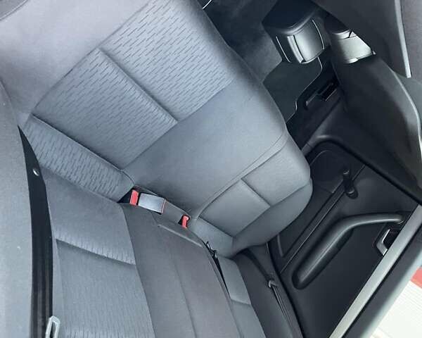 Чорний Ауді А4, об'ємом двигуна 2 л та пробігом 263 тис. км за 7650 $, фото 63 на Automoto.ua