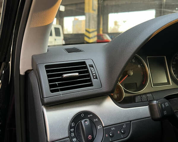 Чорний Ауді А4, об'ємом двигуна 2 л та пробігом 245 тис. км за 7300 $, фото 33 на Automoto.ua