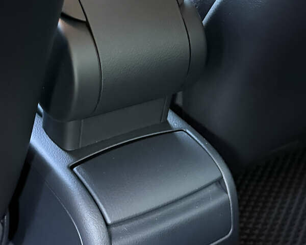 Черный Ауди А4, объемом двигателя 2 л и пробегом 173 тыс. км за 9000 $, фото 25 на Automoto.ua