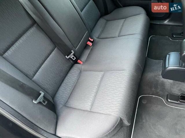 Чорний Ауді А4, об'ємом двигуна 2 л та пробігом 263 тис. км за 7650 $, фото 70 на Automoto.ua