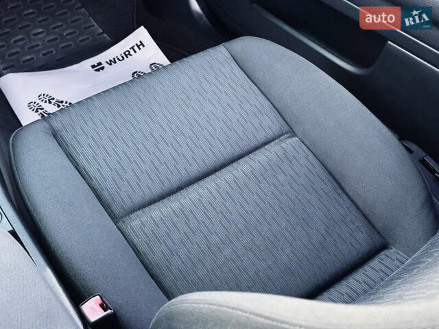 Ауді А4 2006 у Кременчуге на Automoto.ua Чорний Ауді А4, об'ємом двигуна 2.5 л та пробігом 226 тис. км за 7999 $, фото 25 на Automoto.ua