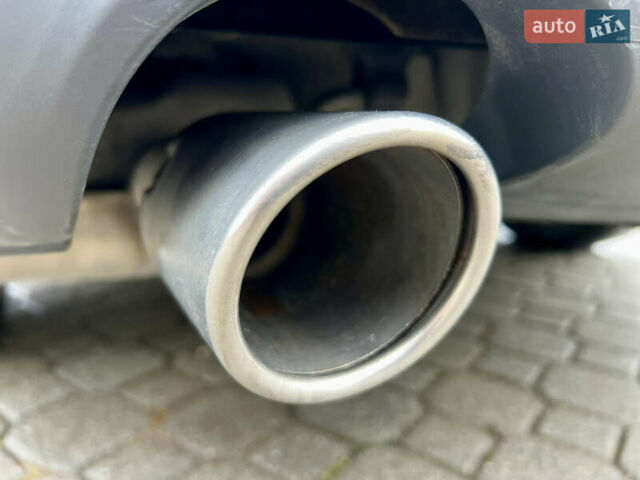 Чорний Ауді А4, об'ємом двигуна 1.8 л та пробігом 192 тис. км за 7550 $, фото 17 на Automoto.ua