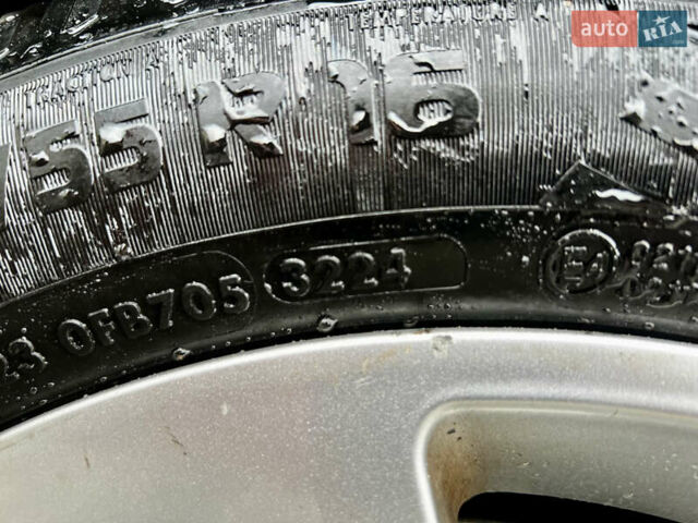 Чорний Ауді А4, об'ємом двигуна 1.8 л та пробігом 192 тис. км за 7550 $, фото 16 на Automoto.ua