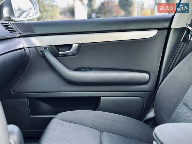 Ауді А4 2006 у Кременчуге на Automoto.ua Чорний Ауді А4, об'ємом двигуна 2.5 л та пробігом 226 тис. км за 7999 $, фото 22 на Automoto.ua