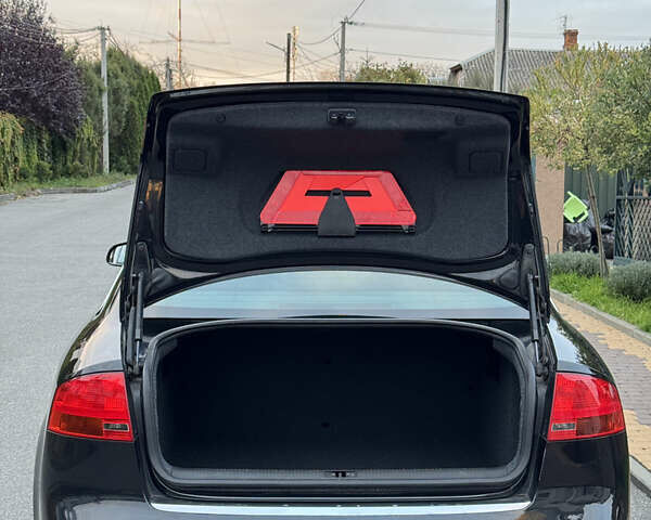 Ауді А4 2006 у Вінниці на Automoto.ua Чорний Ауді А4, об'ємом двигуна 2 л та пробігом 152 тис. км за 8499 $, фото 13 на Automoto.ua