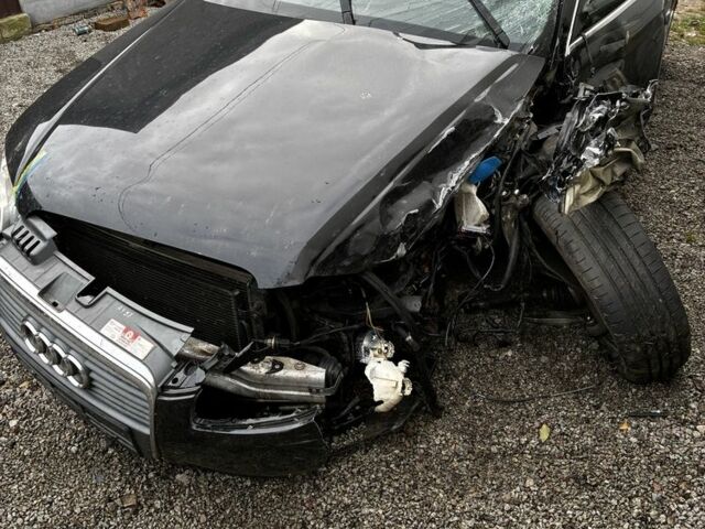 Чорний Ауді А4, об'ємом двигуна 2 л та пробігом 254 тис. км за 3000 $, фото 6 на Automoto.ua