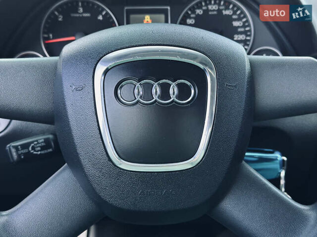 Ауді А4 2006 у Кременчуге на Automoto.ua Чорний Ауді А4, об'ємом двигуна 2.5 л та пробігом 226 тис. км за 7999 $, фото 35 на Automoto.ua