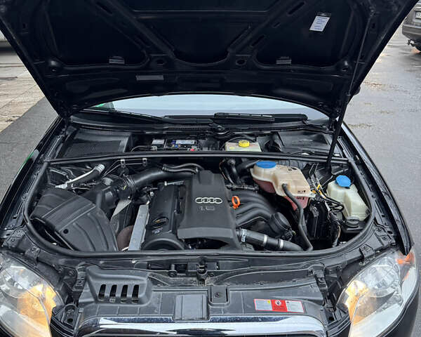 Черный Ауди А4, объемом двигателя 1.6 л и пробегом 210 тыс. км за 7400 $, фото 4 на Automoto.ua