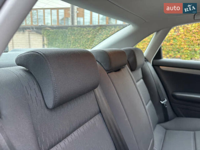 Ауді А4 2006 у Вінниці на Automoto.ua Чорний Ауді А4, об'ємом двигуна 2 л та пробігом 152 тис. км за 8499 $, фото 18 на Automoto.ua