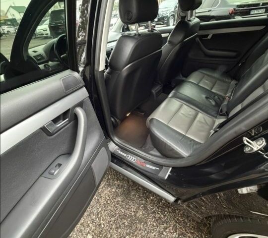 Черный Ауди А4, объемом двигателя 3 л и пробегом 230 тыс. км за 7700 $, фото 5 на Automoto.ua