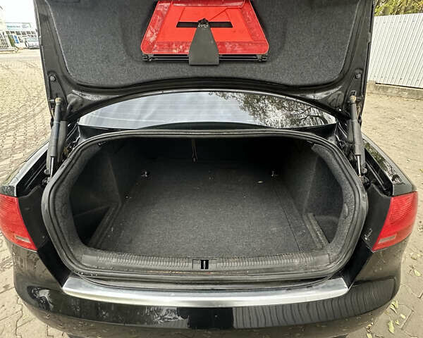 Черный Ауди А4, объемом двигателя 2.7 л и пробегом 320 тыс. км за 7000 $, фото 13 на Automoto.ua