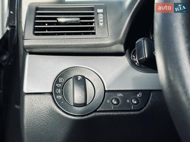 Ауді А4 2006 у Кременчуге на Automoto.ua Чорний Ауді А4, об'ємом двигуна 2.5 л та пробігом 226 тис. км за 7999 $, фото 36 на Automoto.ua