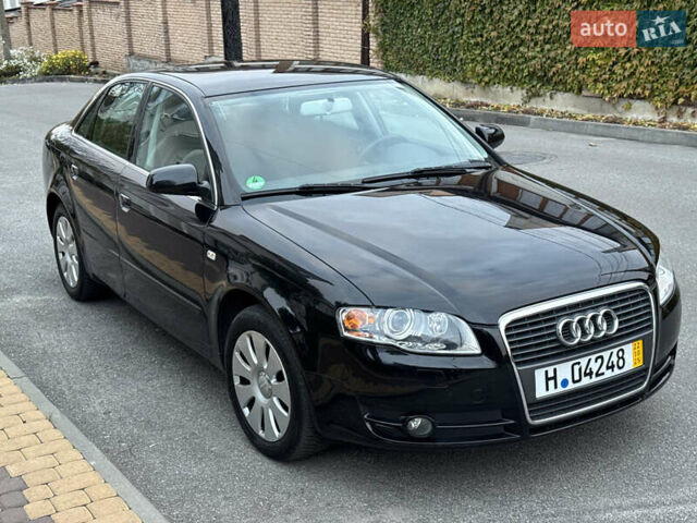 Ауді А4 2006 у Вінниці на Automoto.ua Чорний Ауді А4, об'ємом двигуна 2 л та пробігом 152 тис. км за 8499 $, фото 42 на Automoto.ua