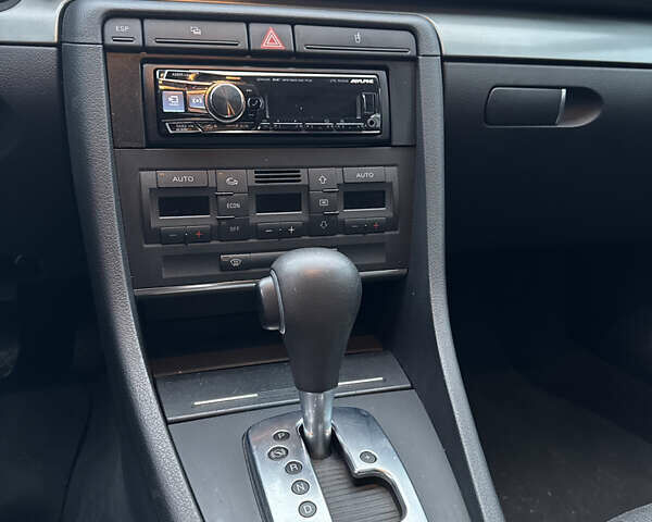 Ауді А4 2006 у Вінниці на Automoto.ua Чорний Ауді А4, об'ємом двигуна 2 л та пробігом 152 тис. км за 8499 $, фото 30 на Automoto.ua