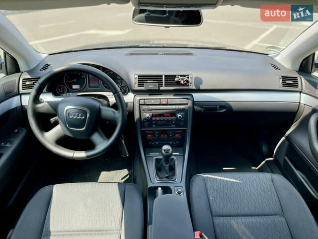 Чорний Ауді А4, об'ємом двигуна 1.6 л та пробігом 223 тис. км за 7000 $, фото 14 на Automoto.ua