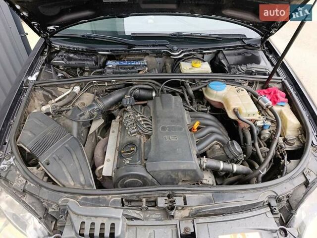 Черный Ауди А4, объемом двигателя 1.6 л и пробегом 302 тыс. км за 5700 $, фото 18 на Automoto.ua